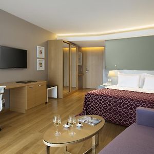 Grand Deluxe Zimmer mit Queensize-Bett